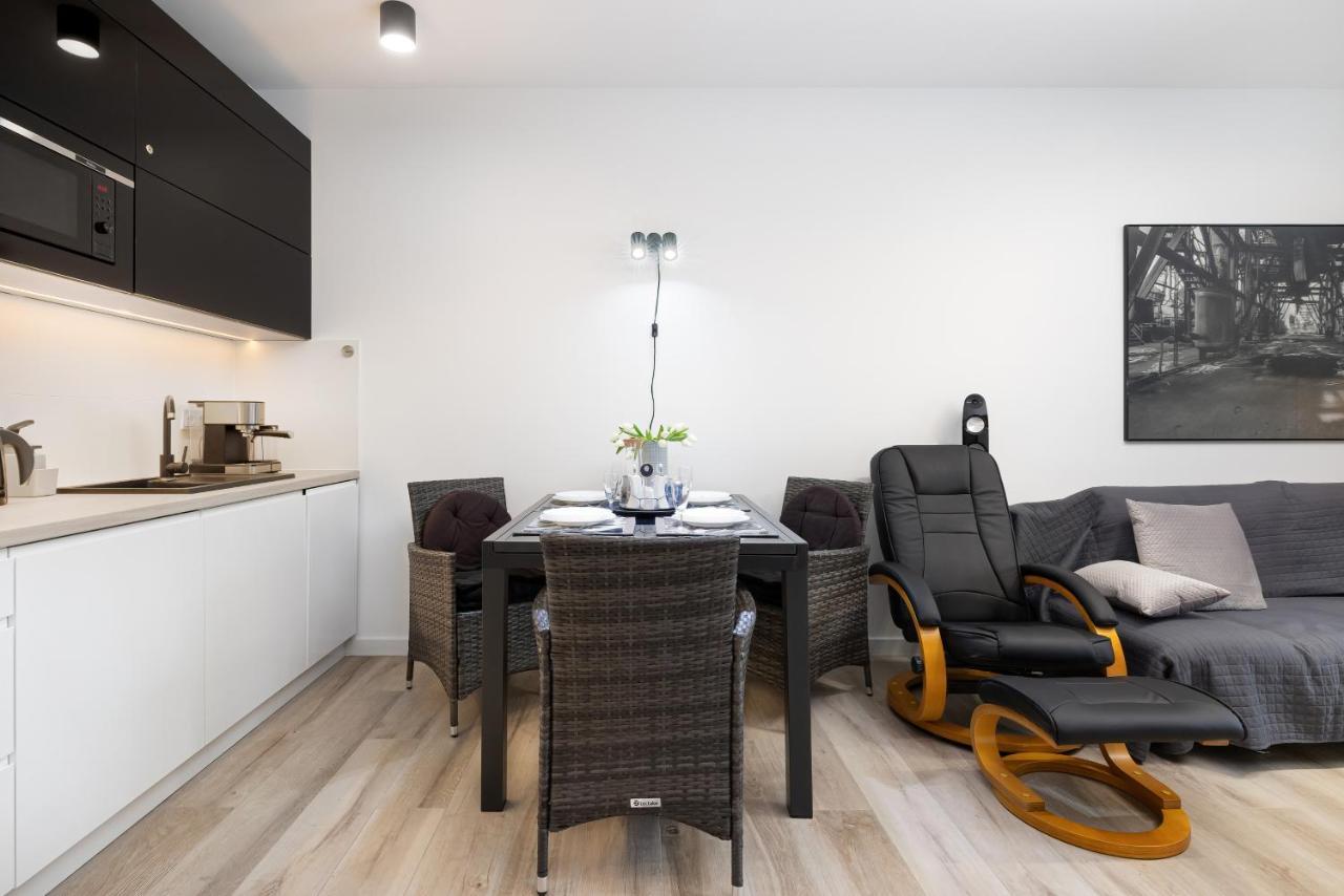 Platinium Apartment By Renters Prestige เรวัล ภายนอก รูปภาพ