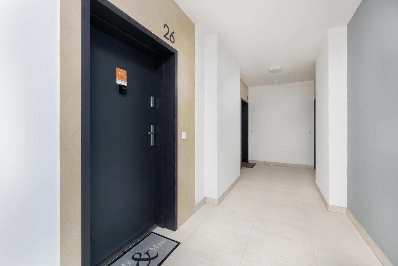Platinium Apartment By Renters Prestige เรวัล ภายนอก รูปภาพ